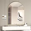 Gebogen wandspiegel 102x75cm met metalen frame in goud Productafbeelding-voorbeeld 3