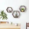 Set mit 3 hexagonalen Wandregalen für eine einzigartige Produktbild-Vorschau 2