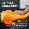 A hand is shown holding an orange microfiber towel on a wet, dark surface, with text overlays and a close-up inset of the towel's texture. Anteprima dell’immagine prodotto