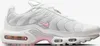 A studio shot of a single Nike Air Max Plus sneaker. Náhled obrázku produktu