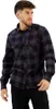 A man wearing a plaid shirt and black pants against a white background. Produktbild-Vorschau