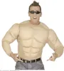 A man wearing a padded muscle shirt and sunglasses. Voir les images du produit