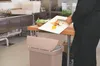 Rubbermaid Slim Jim® Step-On-Tretabfallbehälter, 49 l, Produktbild-Vorschau 2