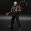 A Jason Voorhees action figure holding a chainsaw and a circular saw. Produktbild-Vorschau