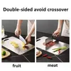 A split image showing two different uses of a cutting board: one side for fruit and the other for meat. Anteprima dell’immagine prodotto