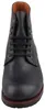 Auf dem Bild ist ein schwarzer Stiefel abgebildet der von der Seite aus betrachtet wird. Der Stiefel hat eine klare und elegante Form mit einem hohen Schaft und einer leicht erhöhten Sohle. Produktbild-Vorschau