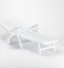 A white plastic sun lounger on a white background. Voir les images du produit