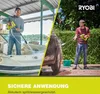 Two men using Ryobi pressure washers to clean a boat and a car. Produktbild-Vorschau