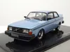 ixo models CLC550 Volvo 242 Custom 1980 light blue metallic Voir les images du produit 2