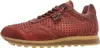 A side view of a red sneaker. Voir les images du produit