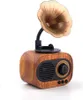 A vintage-style Bluetooth speaker designed to look like a gramophone. Produktbild-Vorschau
