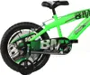 Close-up of the rear wheel and chain guard of a green children's bicycle. Anteprima dell’immagine prodotto