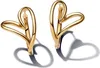 A pair of gold heart-shaped earrings on a white background. Anteprima dell’immagine prodotto