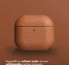 Custodia in vera pelle Accezz per AirPods 4 - Cognac Anteprima dell’immagine prodotto 2