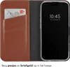 Selencia Genuine Leather Bookcase dla Apple iPhone 16 Pro Podgląd zdjęcia produktu 3