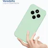 A hand holding a light green phone case. Produktbild-Vorschau