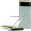 A clear protective case is shown in front of a Google Pixel 6 phone. Anteprima dell’immagine prodotto