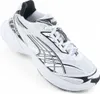 A single Puma sneaker shown from a diagonal angle against a white background. Voir les images du produit