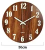 Digitale, leuchtende Wanduhr – zur Dekoration von Produktbild-Vorschau 2