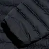 Detailansicht des Ärmelbereichs der Nula Lange Micro Jacket von Berghaus; zeigt die Steppung und Materialstruktur. Produktbild-Vorschau