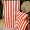 Rote & Weiße Papiertüten 16×8×27 cm – Umweltfreundliche Produktbild-Vorschau 6