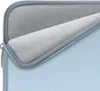 A close-up view of the interior and exterior of a light blue laptop sleeve. Produktbild-Vorschau