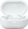 A pair of white AKG N5 in-ear headphones are shown inside their charging case, with the lid open. Anteprima dell’immagine prodotto