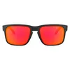 A pair of sunglasses on a white background. Náhled obrázku produktu