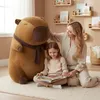 Mascotte grande peluche giocattolo capibara con sciarpa 100 Anteprima dell’immagine prodotto 8