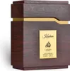 A product shot of a perfume bottle with a wooden-like casing and a gold label. Produktbild-Vorschau