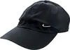 A black Nike baseball cap with a silver swoosh logo. Voir les images du produit