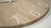 Horloge murale diamètre naturel aspect bois 100% chêne, Voir les images du produit 5