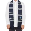A person wearing a white shirt and a blue and gray striped scarf with a Ravenclaw crest. Anteprima dell’immagine prodotto