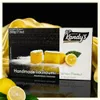 Kandylas Loukoumi Zitrone Verpackung auf gelbem Stoff Produktbild-Vorschau