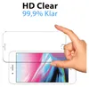 A hand is shown holding a screen protector over a smartphone. Produktbild-Vorschau