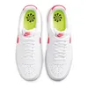 A top-down view of a pair of white Nike Court Vision Lo NN sneakers with red accents. Produktbild-Vorschau