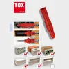 A collage of images showing a red wall plug, its installation process, and various types of building materials it can be used with. Anteprima dell’immagine prodotto