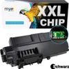 A product shot of a toner cartridge and its packaging, with a close-up of the chip. Produktbild-Vorschau