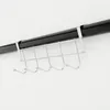 A chrome-plated wire rack with multiple hooks hangs from a black rod. Voir les images du produit