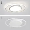 A split image showing a modern ceiling light fixture in both the 'on' and 'off' states. Produktbild-Vorschau