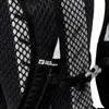 A close-up view of a black backpack strap with a mesh texture and a Jack Wolfskin logo. Voir les images du produit