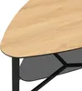 A close-up view of a modern coffee table with a wooden top and a glass shelf. Voir les images du produit