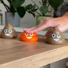 Set di 3 giocattoli a forma di emoji di cacca - Dimensione Anteprima dell’immagine prodotto 2