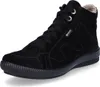 A black leather boot with laces and a white background. Anteprima dell’immagine prodotto