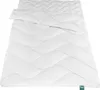 A white duvet is laid out flat on a white background, with a portion folded over. Produktbild-Vorschau