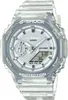 A close-up studio shot of a transparent G-Shock watch. Voir les images du produit