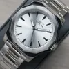 Close-up shot of a silver Invicta watch. Náhľad obrázku produktu