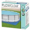 The image shows the packaging of a Bestway Flowclear pool ground cloth, with a picture of an oval pool on a blue mat on grass. Produktbild-Vorschau