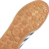Close-up view of the sole of a blue and white Adidas Gazelle Indoor shoe. Produktbild-Vorschau
