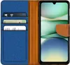 A flip case for a smartphone is shown open, revealing card slots and a phone screen. Anteprima dell’immagine prodotto